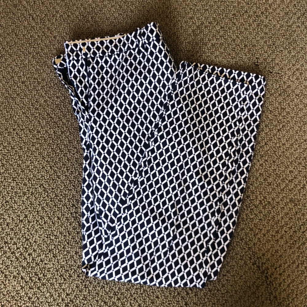 H&M patterned dress pants. Used but in very good condition.
